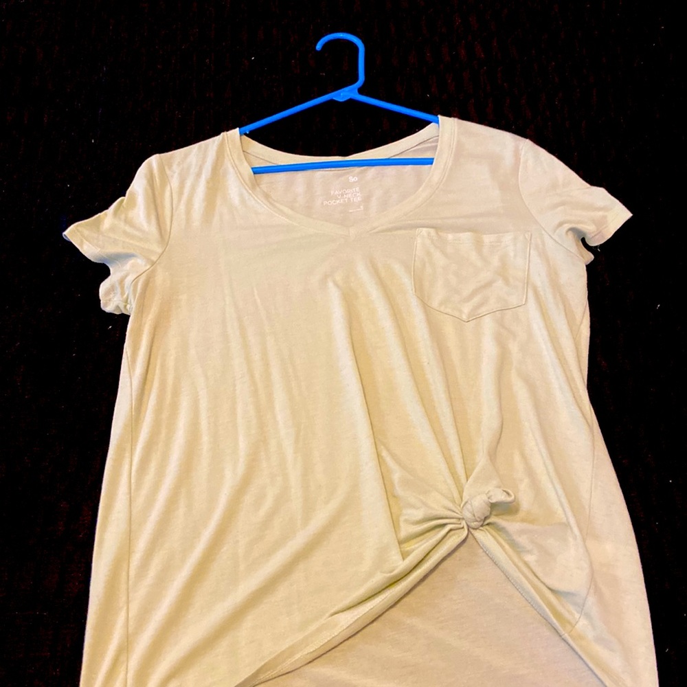 This is a Kohls brand T-shirt, light green, size medium, only worn a few times.